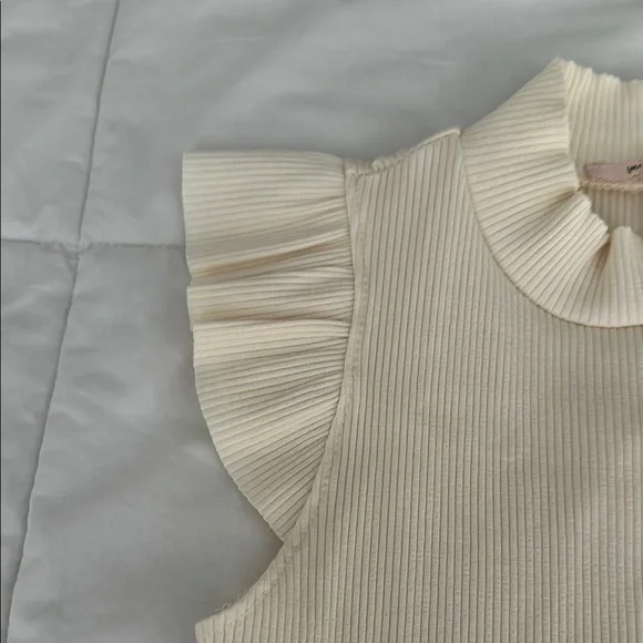 Miami Cream Sleeveless Ruffled Blouse - Picture 3 of 4